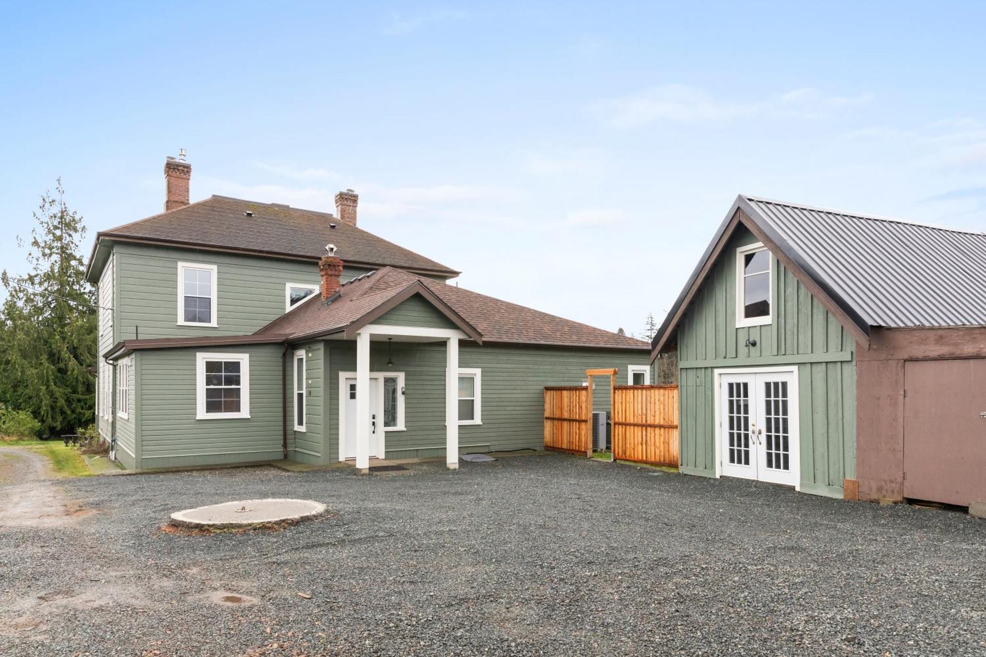 Woodside Farm Country Inn Sooke Exterior foto